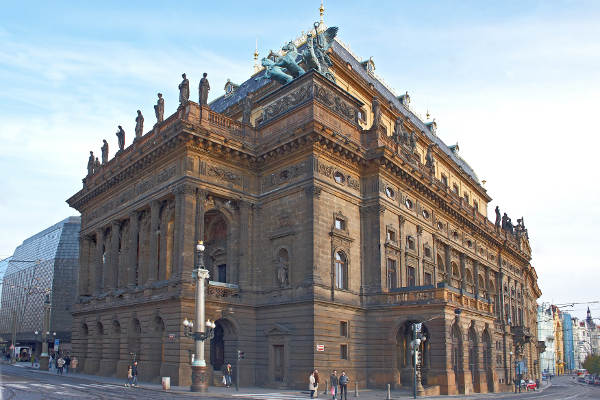 Außenansicht des Prager Nationatheaters, copyright: Narodni Divadlo Außenansicht des Prager Nationatheaters, copyright: Narodni Divadlo